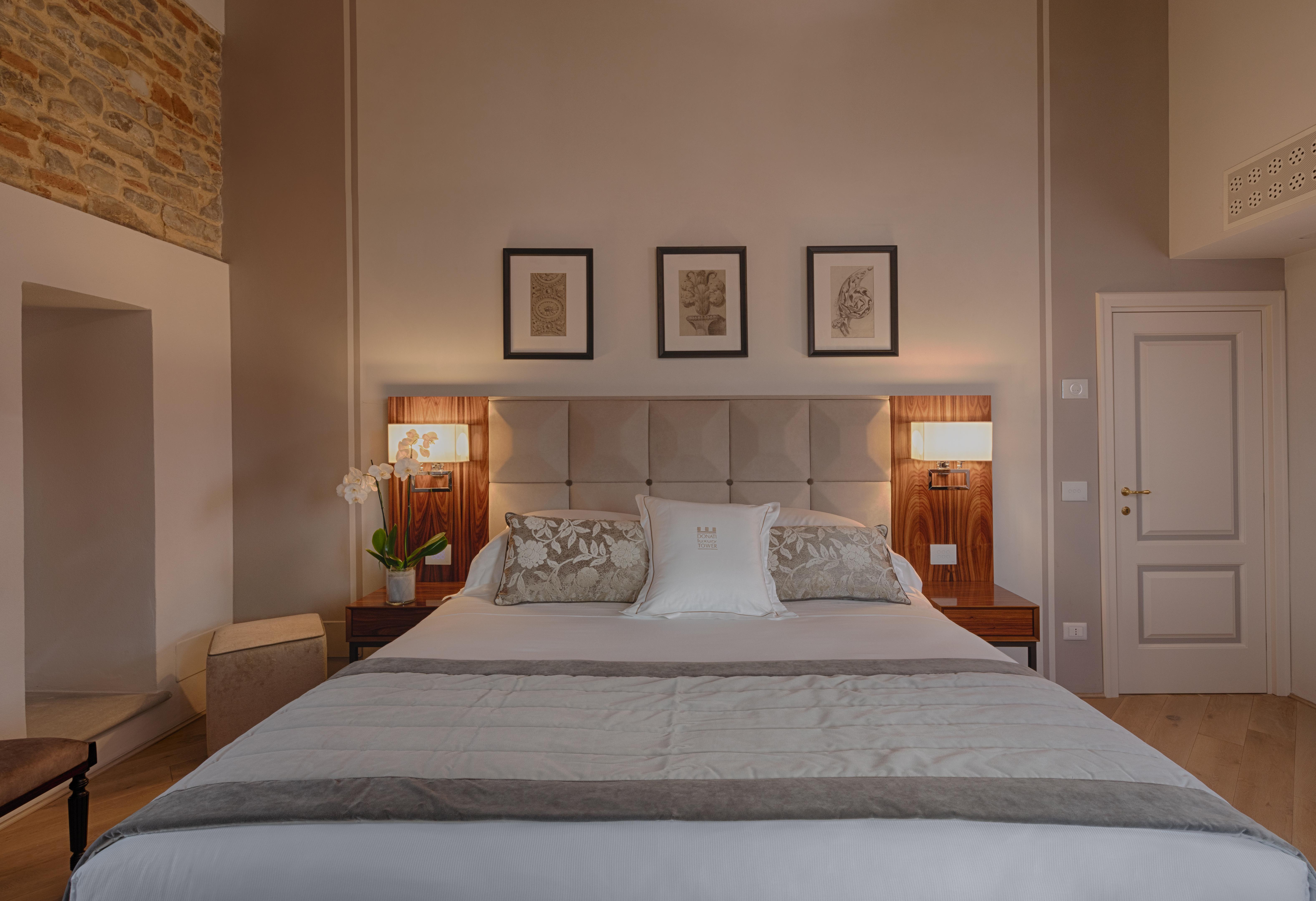 โดนาติ ลักชัวรี ทาวเวอร์ Hotel ฟลอเรนซ์ ภายนอก รูปภาพ