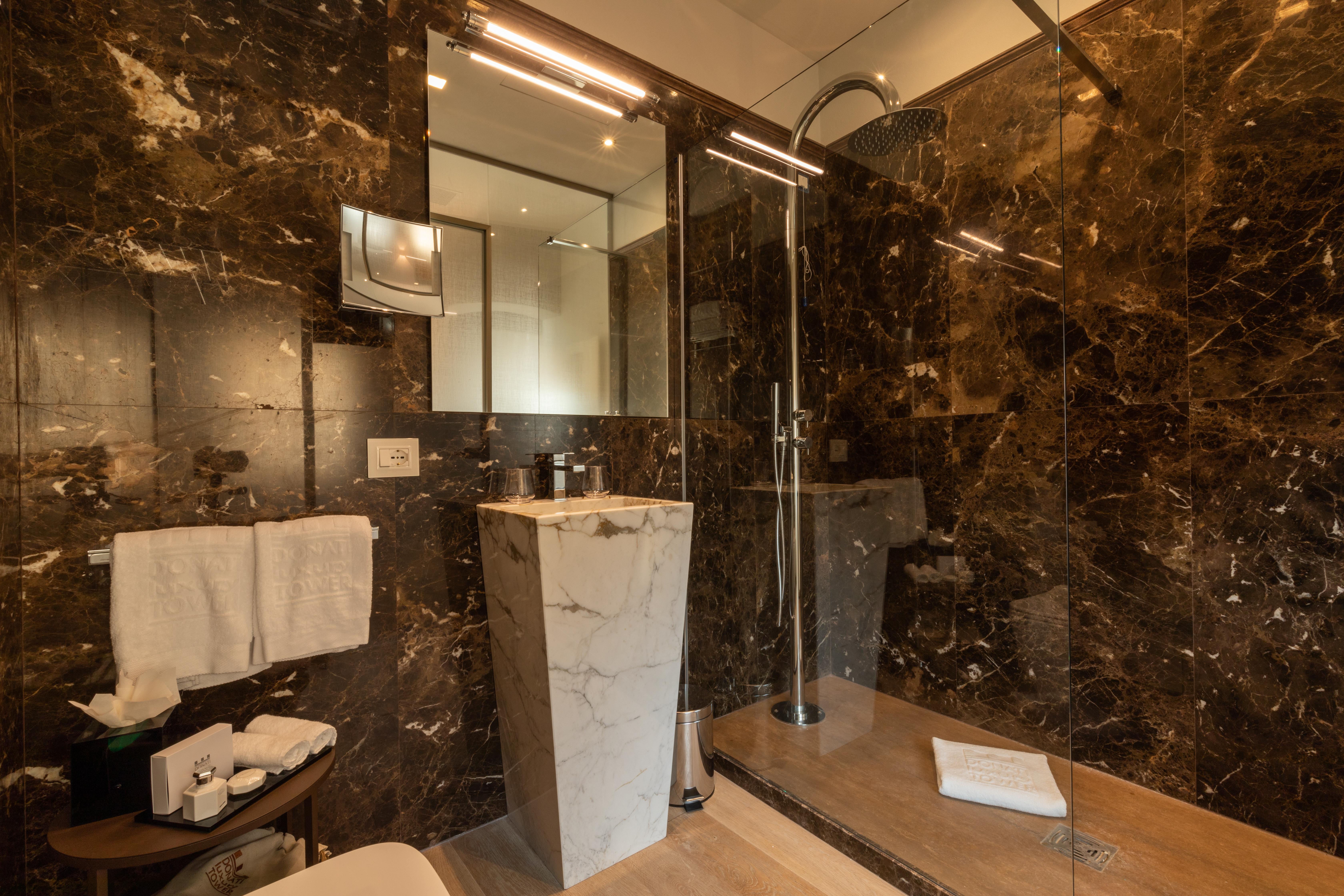 โดนาติ ลักชัวรี ทาวเวอร์ Hotel ฟลอเรนซ์ ภายนอก รูปภาพ